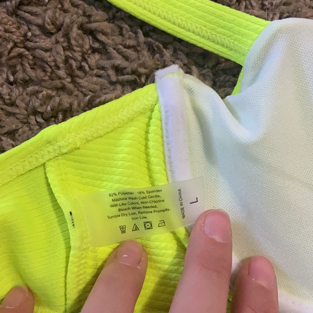 Bikini - Picture 6 of 6